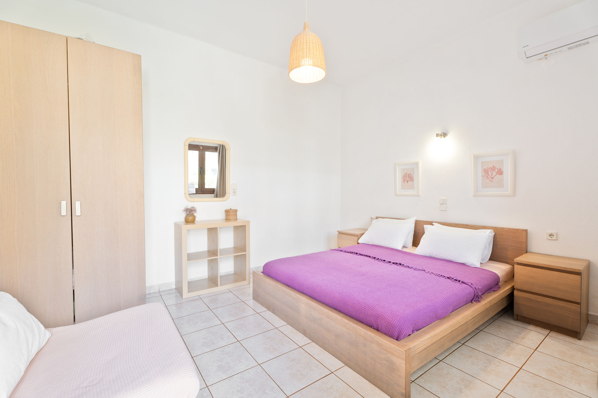 DOUCKAS II — φωτογραφία 2