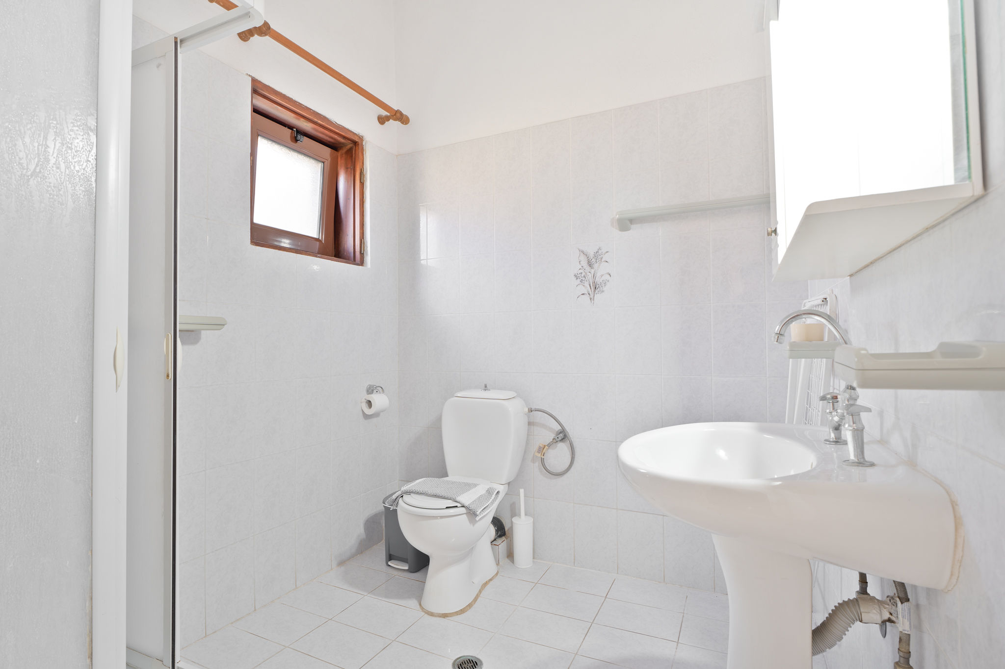 DOUCKAS II — φωτογραφία 6