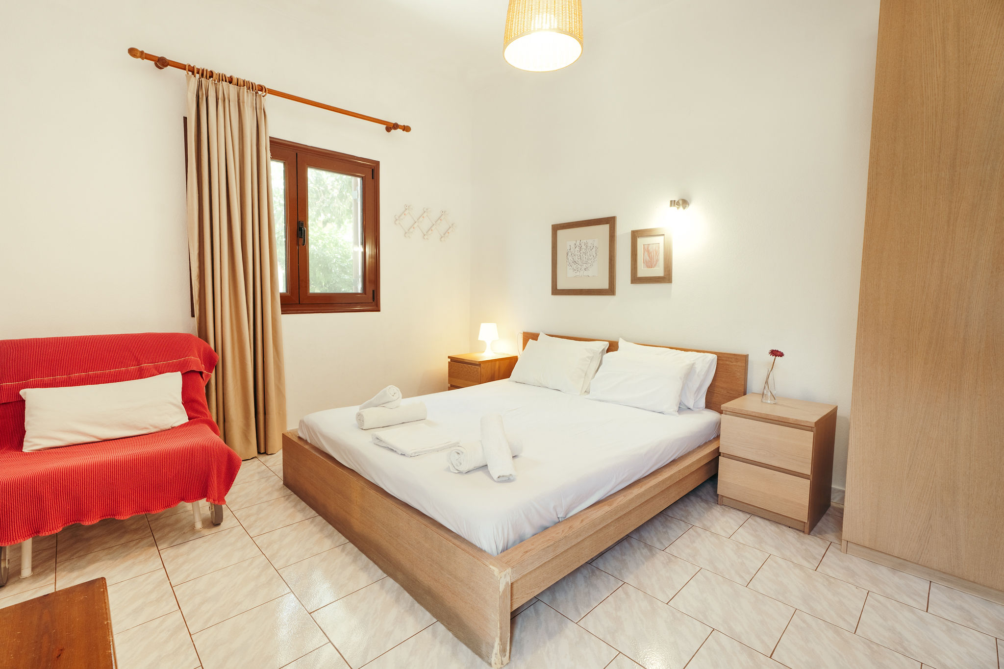 DOUCKAS III — φωτογραφία 1