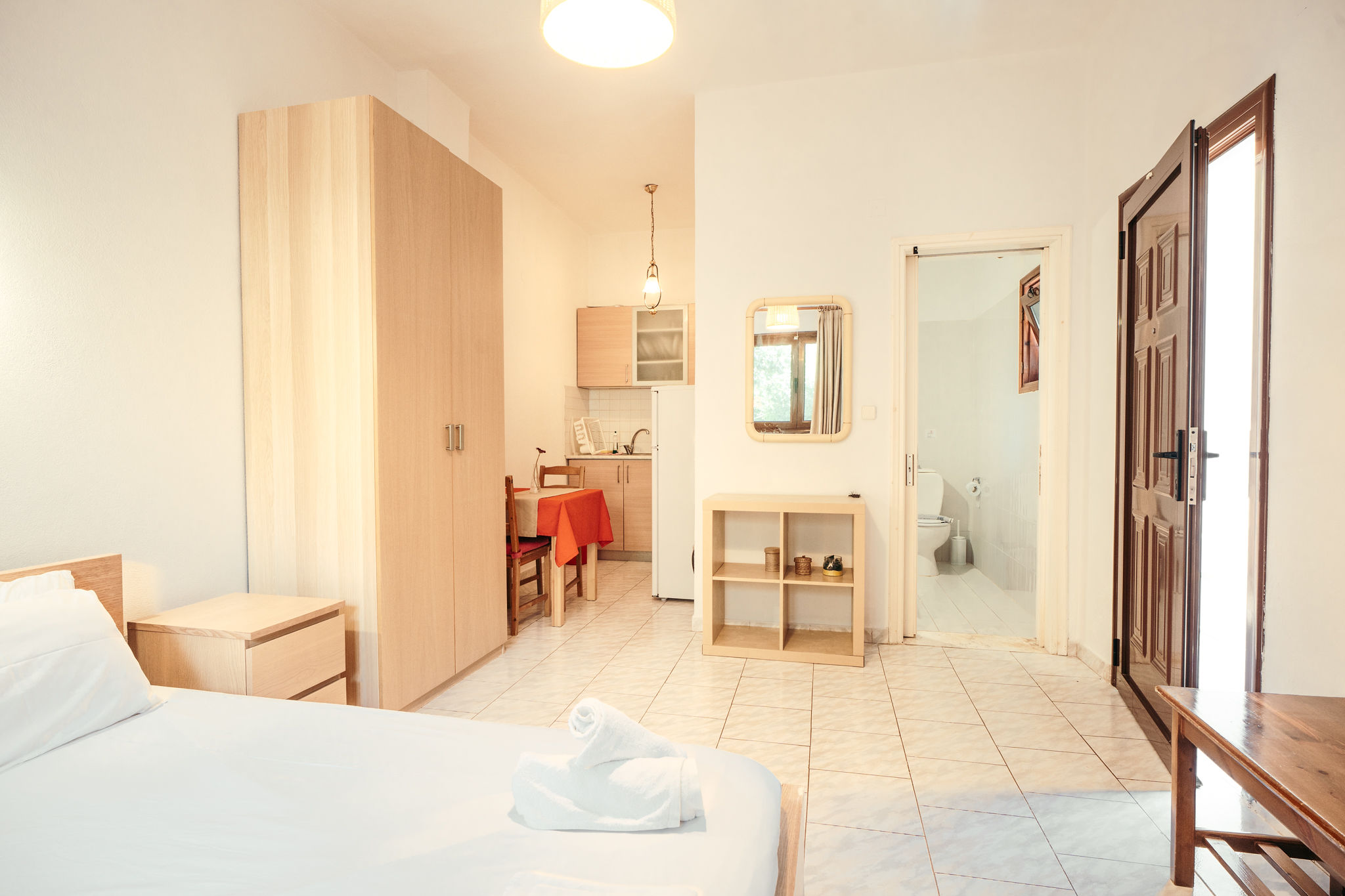 DOUCKAS III — φωτογραφία 3